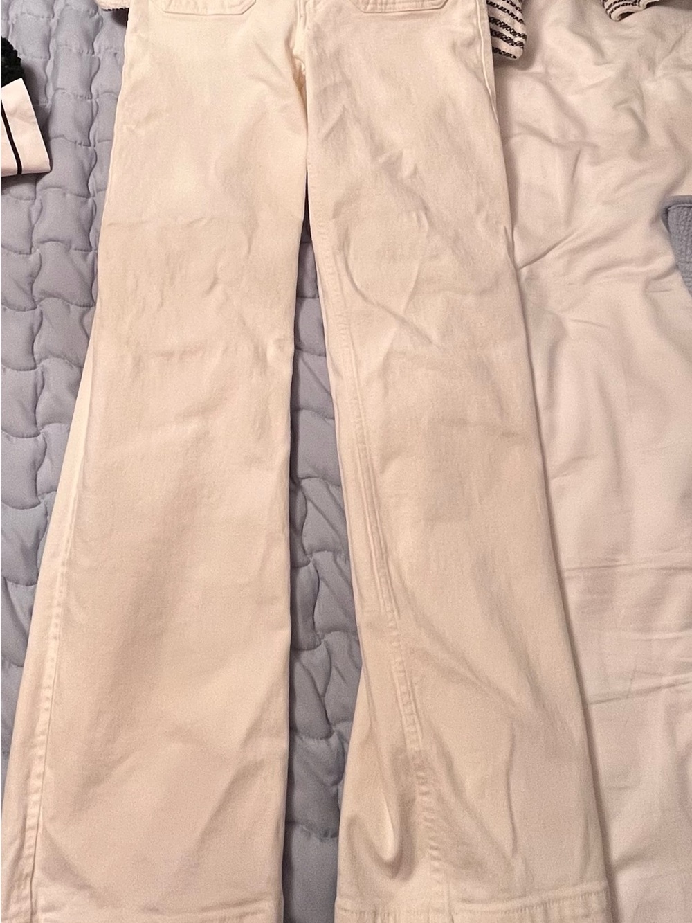 Women's Cream Wide-Leg Jeans and flare legs jeans 2 pants for $20. Don’t fit me.